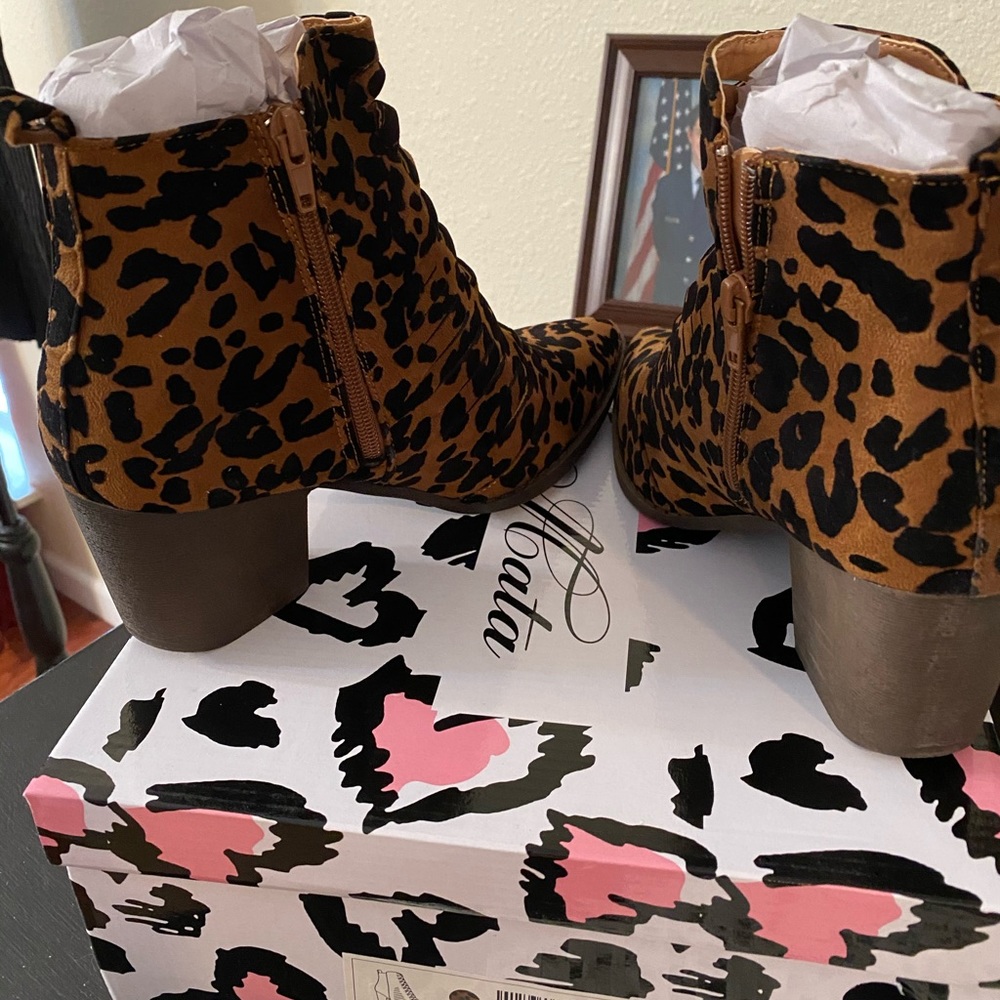 🖤Leopard Print Boots🖤 - Picture 3 of 5